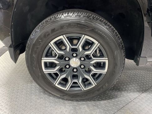 Used 2023 Chevrolet Colorado LT w/ LT Convenience Package image 10