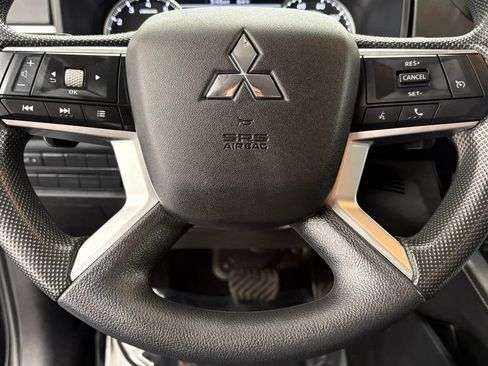 Used 2022 Mitsubishi Outlander ES AWD/4WD image 35