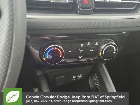 Used 2025 Chevrolet TrailBlazer LT AWD/4WD image 25