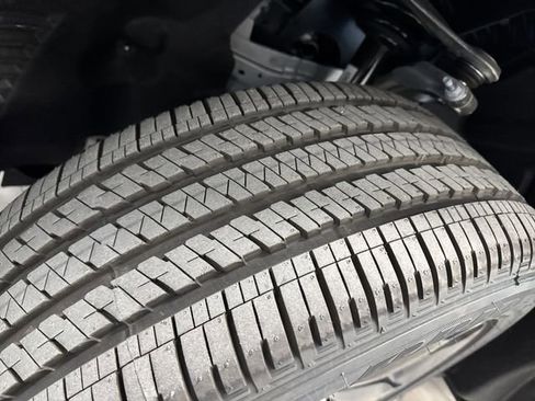 New 2025 Jeep Grand Cherokee L Altitude image 37