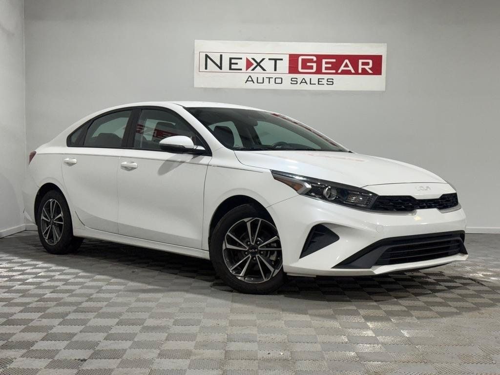 Used 2023 Kia Forte LXS w/ LXS Technology Package FWD image 1