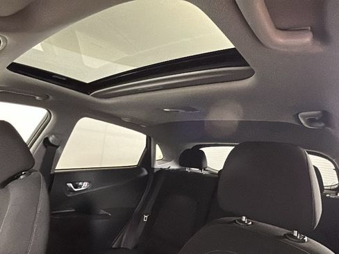 Certified 2023 Hyundai Kona SEL w/ Convenience Package FWD image 17