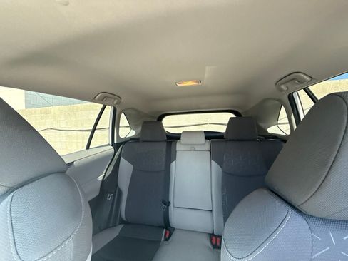 Used 2021 Toyota RAV4 XLE w/ Carpet Mat Package (TMS) FWD image 5