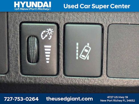 Used 2018 Toyota RAV4 Limited w/ Advanced Technology Package FWD image 31