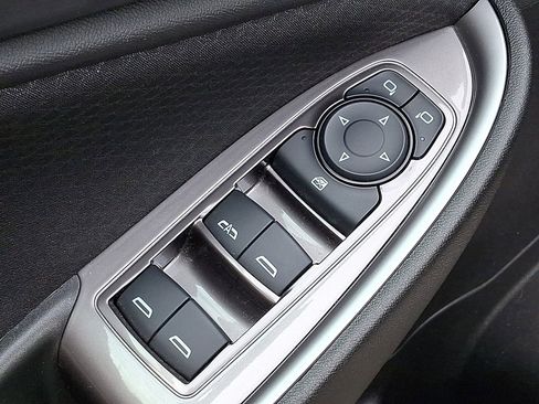 Used 2022 Chevrolet Malibu LT image 25