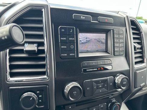 Used 2016 Ford F150 XLT AWD/4WD image 2