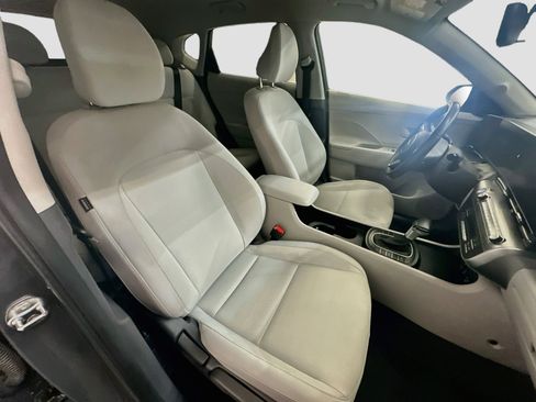 Used 2025 Hyundai Kona SEL AWD/4WD image 31