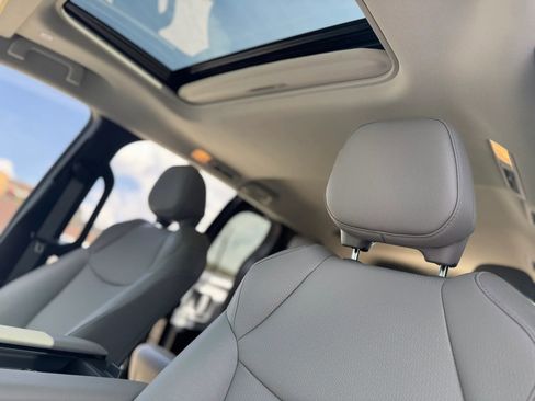 Used 2025 Toyota Sienna XLE image 13