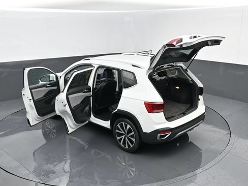 Used 2022 Volkswagen Taos SE AWD/4WD image 26