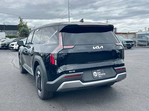 Used 2026 Kia EV9 Light RWD image 8