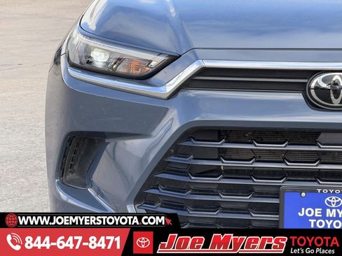 Used 2025 Toyota Grand Highlander FWD image 5