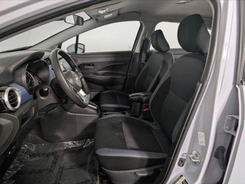 Used 2025 Nissan Versa SV w/ Trunk Package FWD image 14