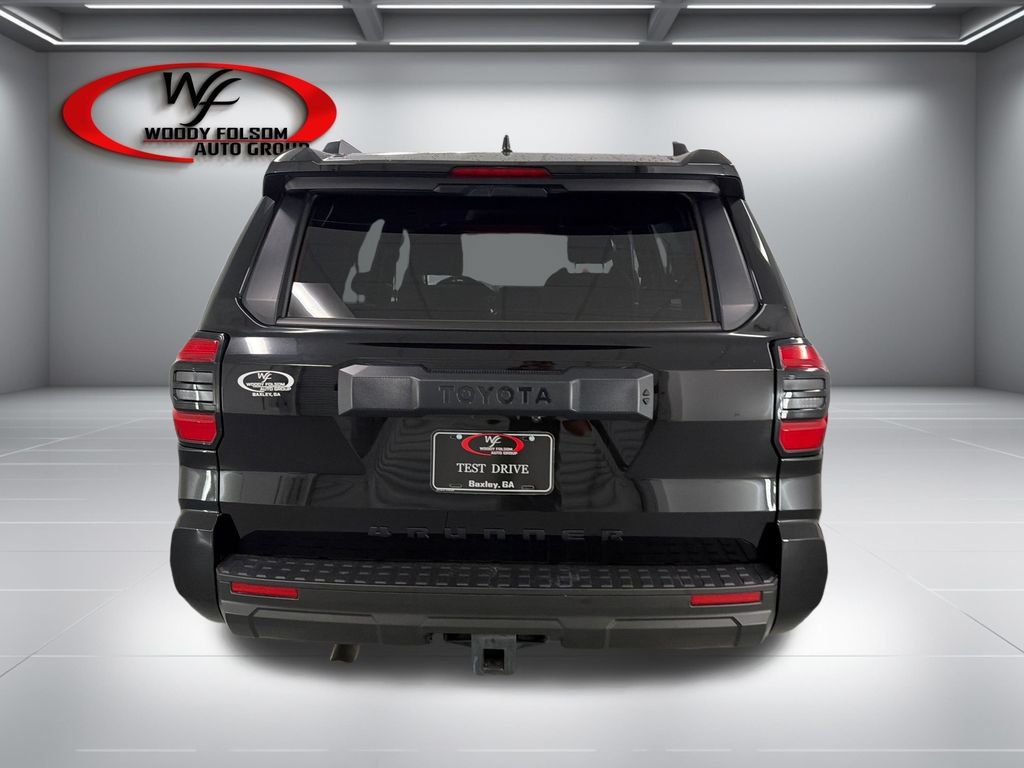 Used 2025 Toyota 4Runner SR5 AWD/4WD image 7