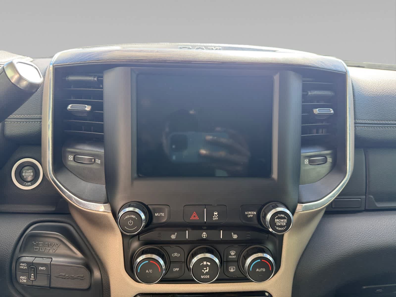 Used 2021 RAM 2500 Laramie AWD/4WD image 15