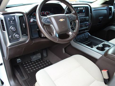 Used 2018 Chevrolet Silverado 1500 LT w/ Texas Edition image 12