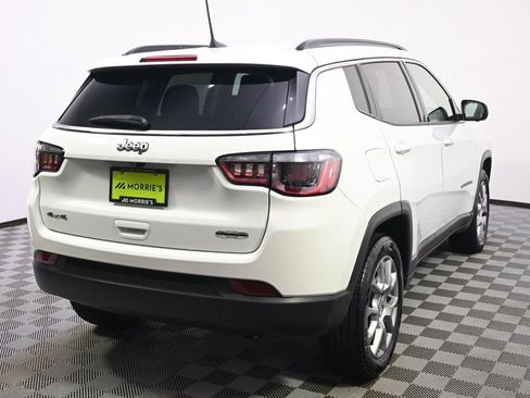 Used 2022 Jeep Compass Latitude AWD/4WD image 6