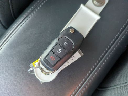 Used 2023 Ford Maverick XLT w/ Black Appearance Package image 32