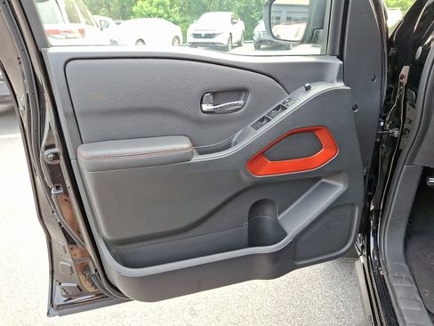 Certified 2023 Nissan Frontier PRO-4X w/ Tow Package image 14