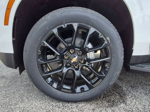 New 2026 Chevrolet Suburban LT w/ Comfort Package AWD/4WD image 10