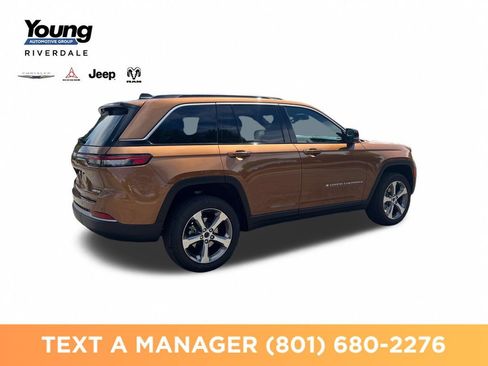 New 2026 Jeep Grand Cherokee Limited w/ Luxury Tech Group II AWD/4WD image 5