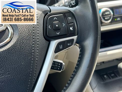 Used 2017 Toyota Highlander XLE FWD image 36