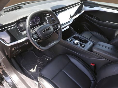 Used 2024 Jeep Wagoneer Launch Edition image 10