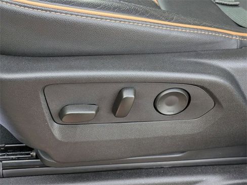 Used 2024 GMC Yukon AT4 image 27