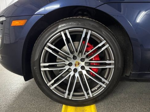 Used 2018 Porsche Macan GTS AWD/4WD image 14