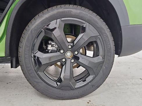 New 2026 Volkswagen Taos SE AWD/4WD image 13