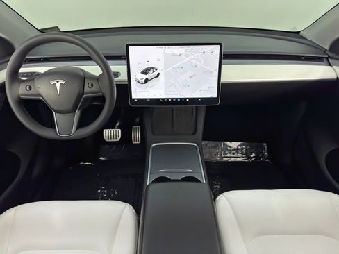 Used 2023 Tesla Model Y Performance image 13