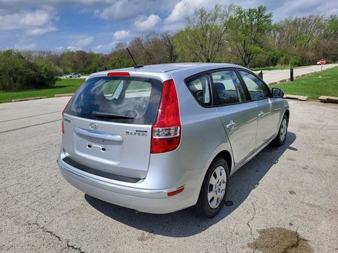 Used 2011 Hyundai Elantra GLS image 7