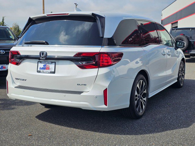 Used 2025 Honda Odyssey Elite image 3