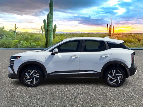 Certified 2025 Nissan Kicks SV image 3