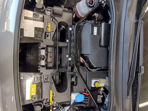 Used 2022 Volkswagen ID.4 Pro S image 9