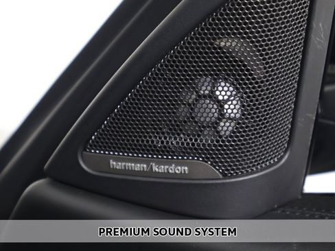 Used 2018 BMW M4 Coupe image 4