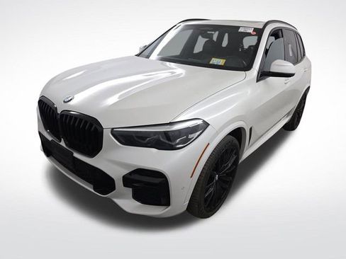 Used 2023 BMW X5 xDrive40i w/ M Sport Package image 2