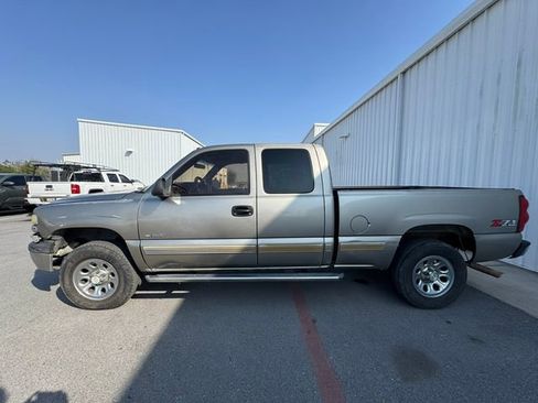 Used 2002 Chevrolet Silverado 1500 LS w/ Off-Road Pkg image 13