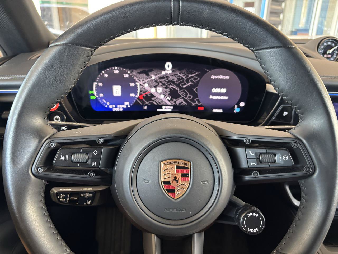 Used 2025 Porsche Macan 4 Electric AWD/4WD image 17