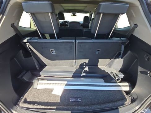 Used 2024 Volkswagen Atlas SEL Premium R-Line image 13