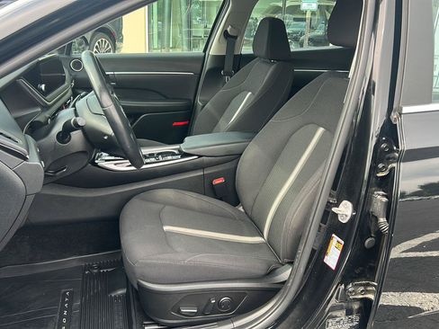 Certified 2023 Hyundai Sonata SEL w/ Convenience Package FWD image 13