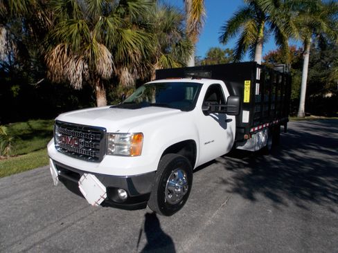 Used 2012 GMC Sierra 3500 SLE w/ SLE Preferred Package image 5