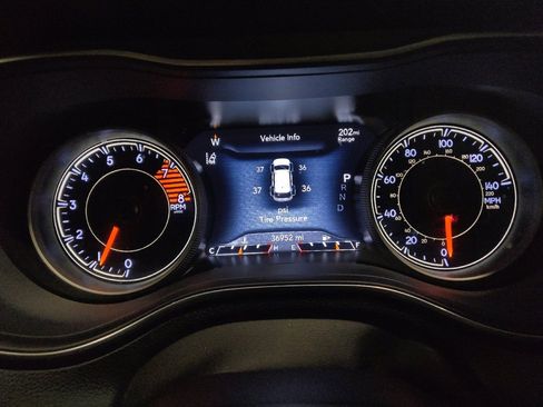 Used 2022 Jeep Cherokee Latitude Lux image 23