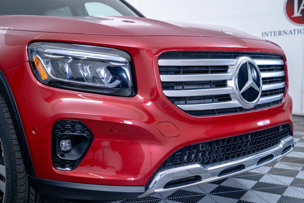 Used 2026 Mercedes-Benz GLB 250 4MATIC image 12