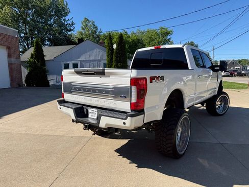 Used 2017 Ford F250 Platinum w/ Platinum Ultimate Package AWD/4WD image 6