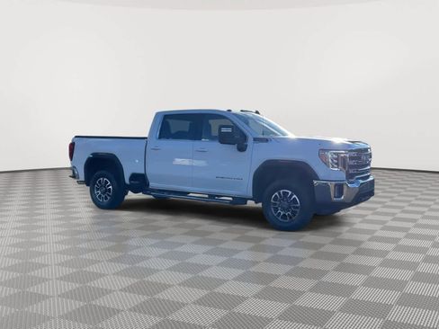 Used 2022 GMC Sierra 2500 SLE w/ SLE Value Package; image 2