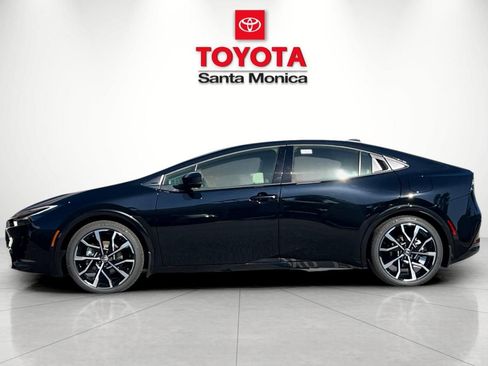 New 2026 Toyota Prius Plug-In Hybrid FWD image 8