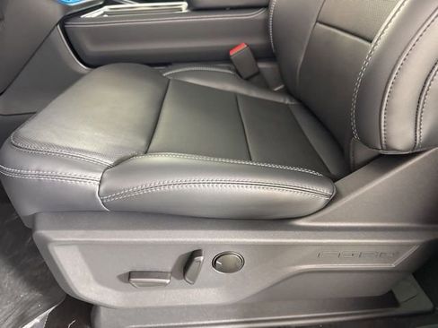 New 2025 Ford Expedition Platinum w/ Stealth Appearance Package image 15