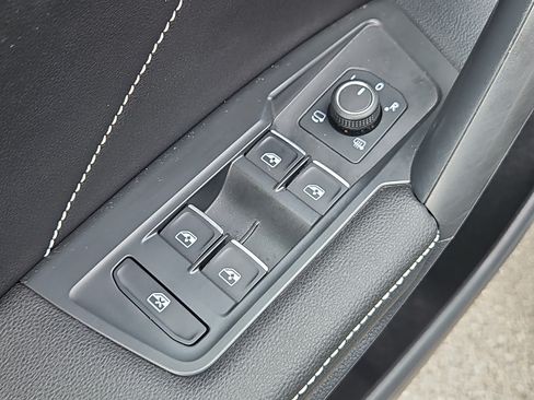 Certified 2024 Volkswagen Tiguan SEL R-Line AWD/4WD image 25