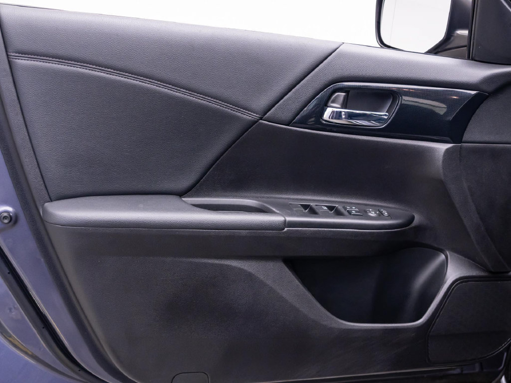 Used 2015 Honda Accord Sport image 15