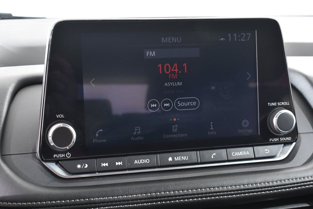 Used 2024 Nissan Rogue SV AWD/4WD image 27